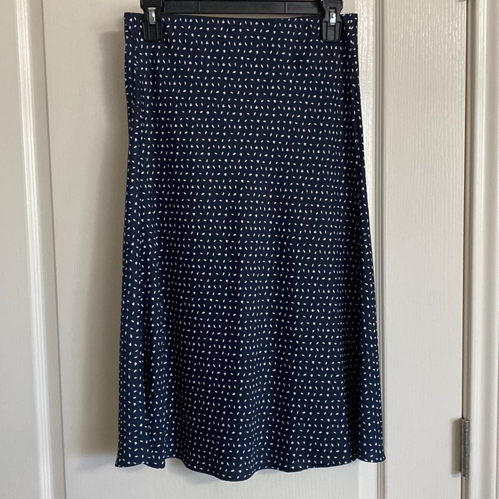 Loft Midi Skirt Size XS - Navy blue and white pattern